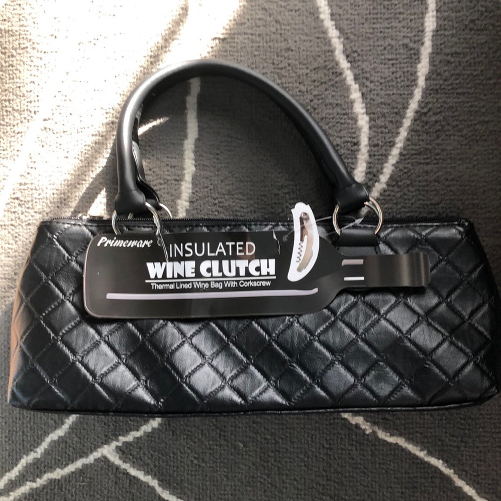 Wine clutch insulated.